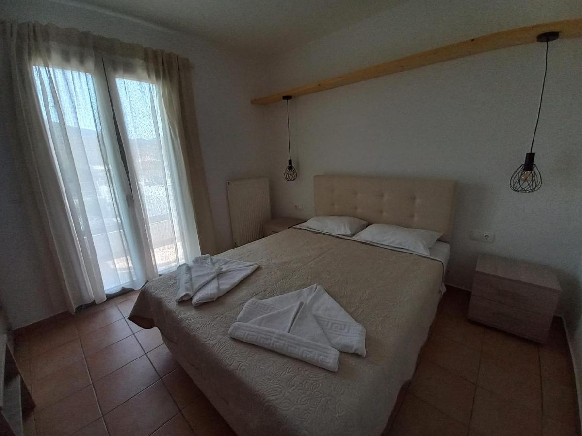 Achilli Apartments Скірос Екстер'єр фото