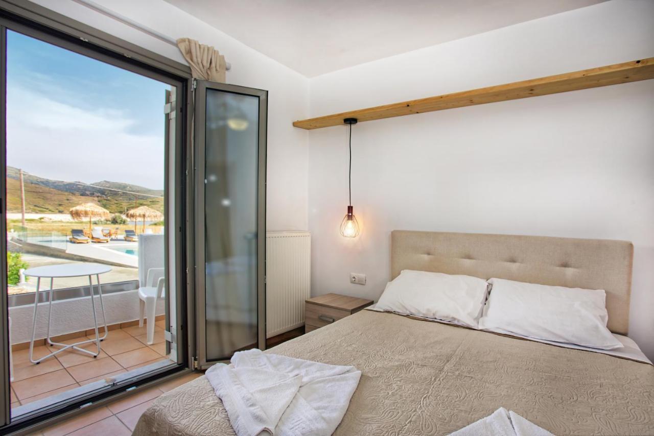 Achilli Apartments Скірос Екстер'єр фото