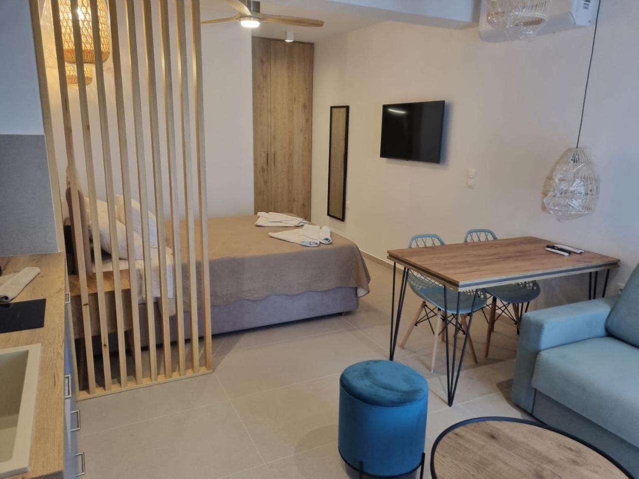 Achilli Apartments Скірос Екстер'єр фото