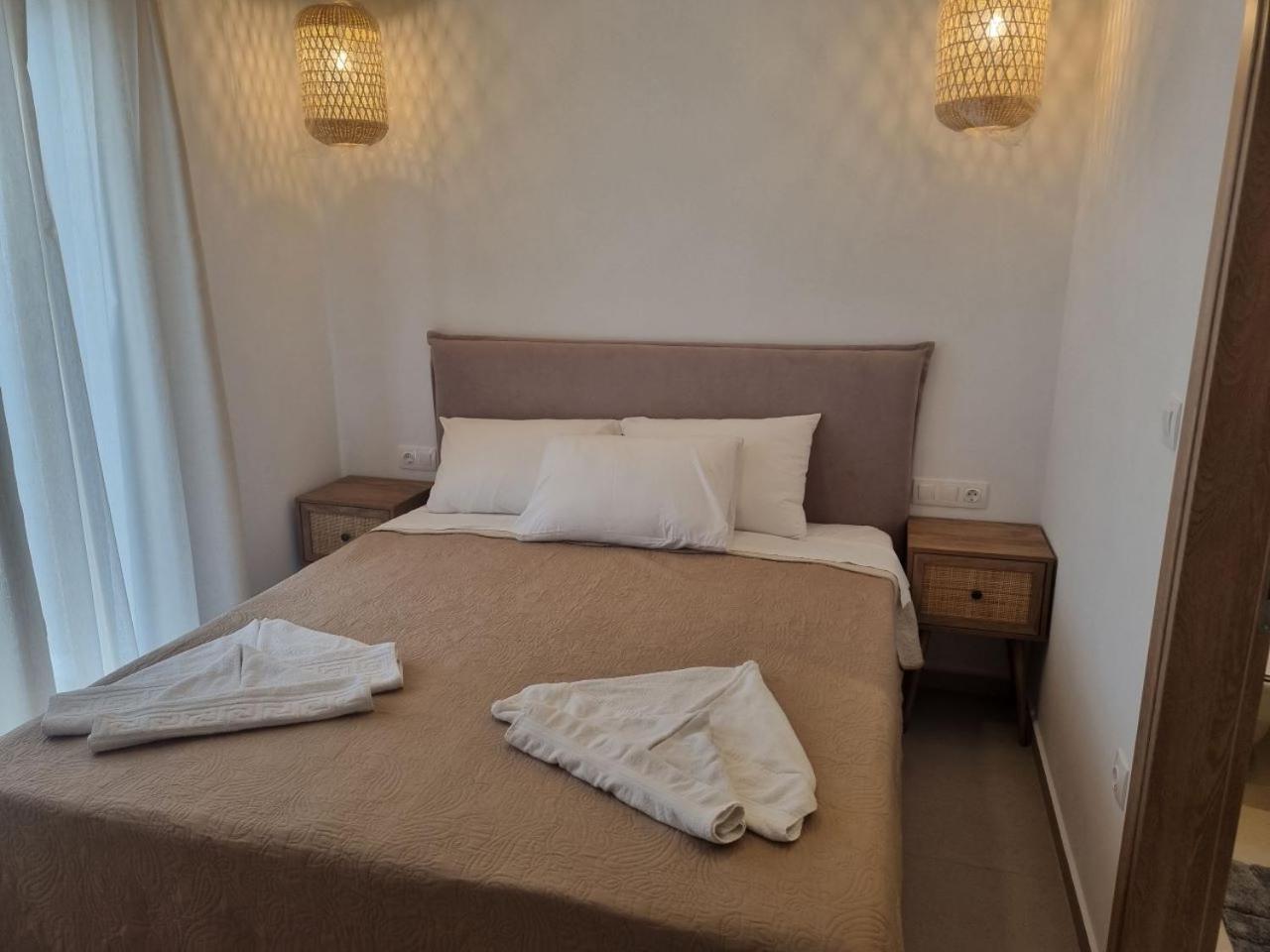 Achilli Apartments Скірос Екстер'єр фото