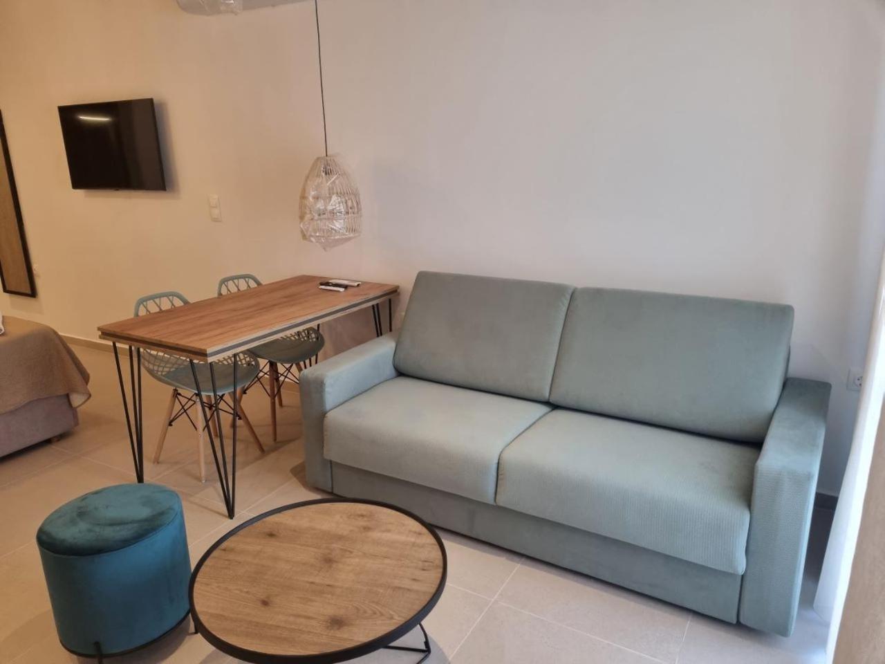 Achilli Apartments Скірос Екстер'єр фото