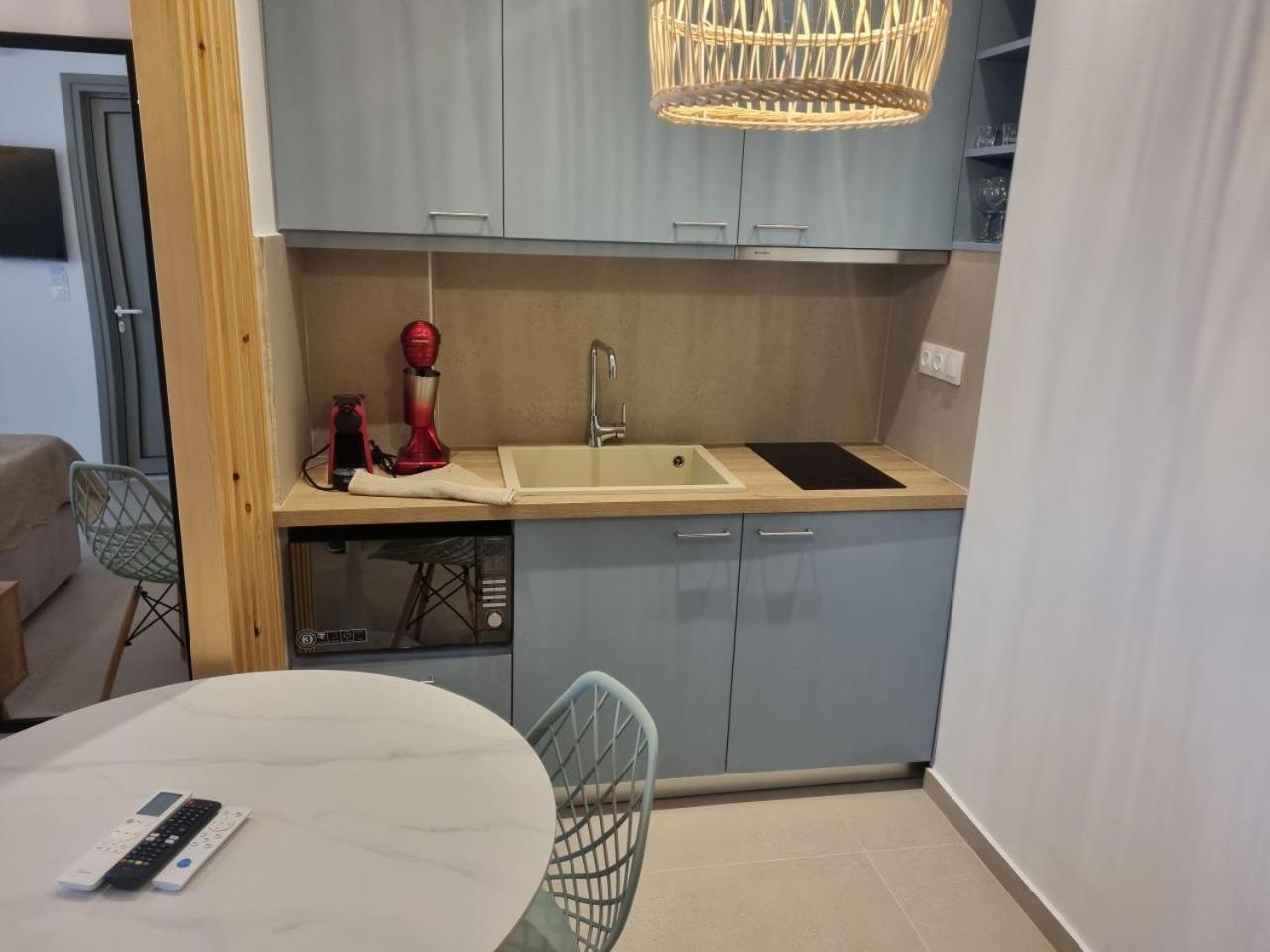 Achilli Apartments Скірос Екстер'єр фото